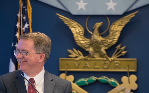 DoD Officials Present Inaugural DOD Gears of Government Awards