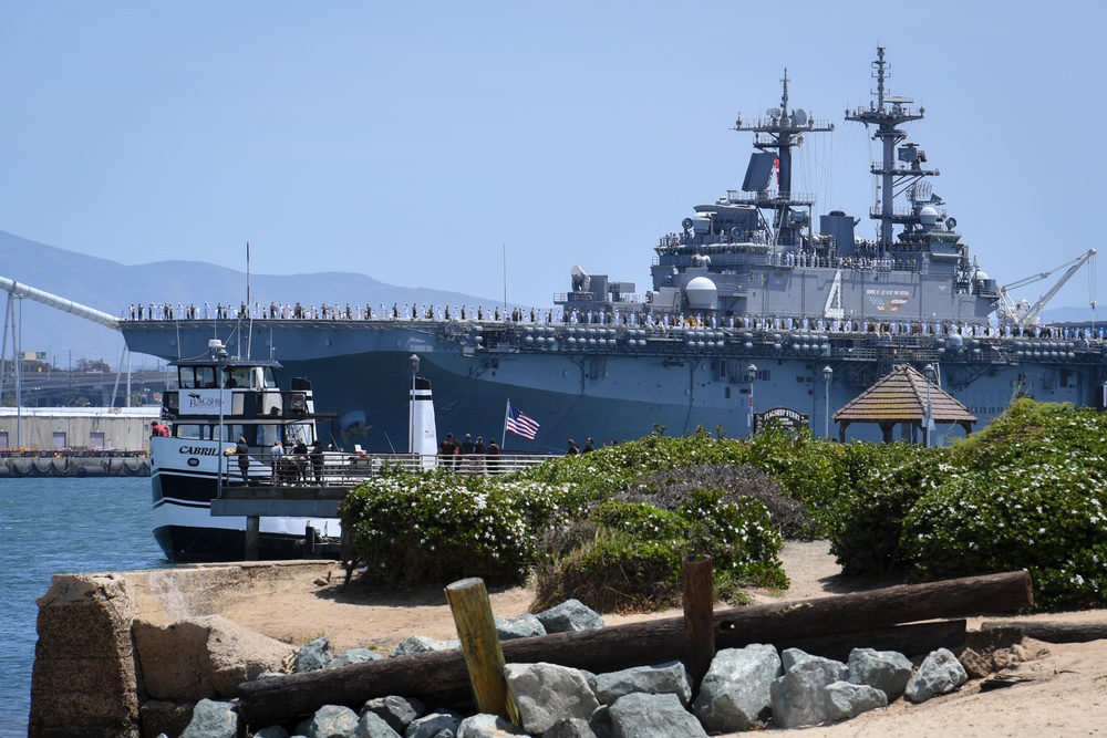 USS Boxer (LHD 4) Deploys