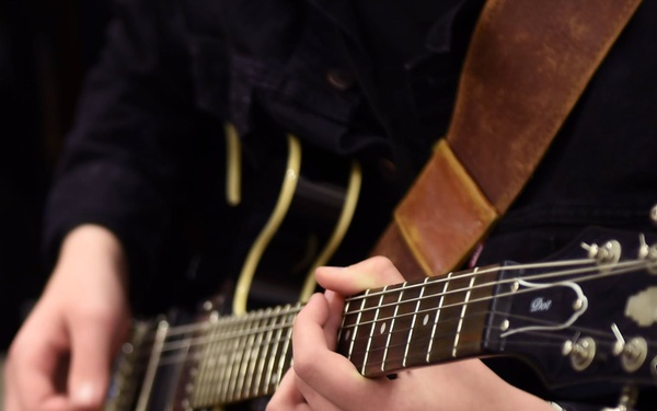 BOGW mentors high school band students