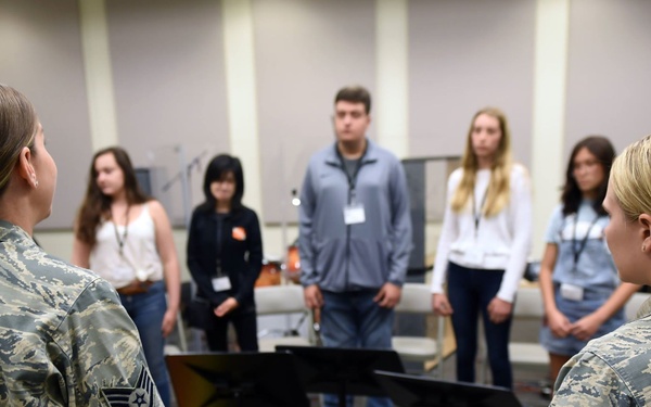 BOGW mentors high school band students