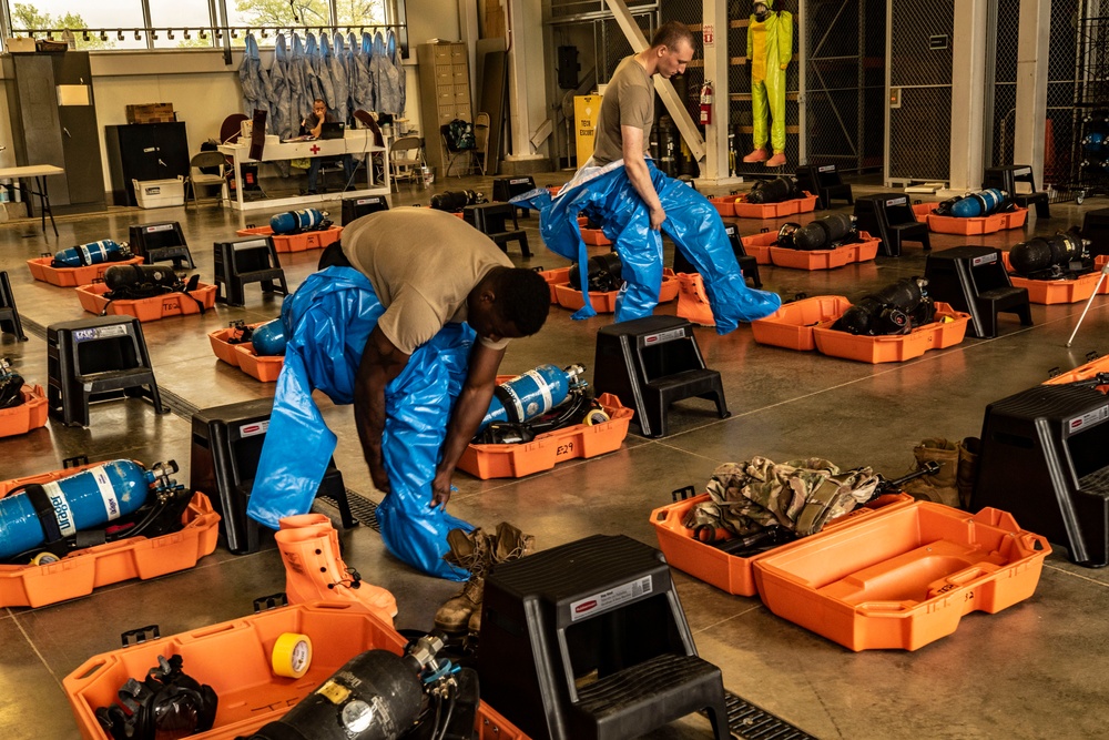 82nd Airborne Division Paratroopers complete day 2 of the 2019 Best CBRN Warrior Competition