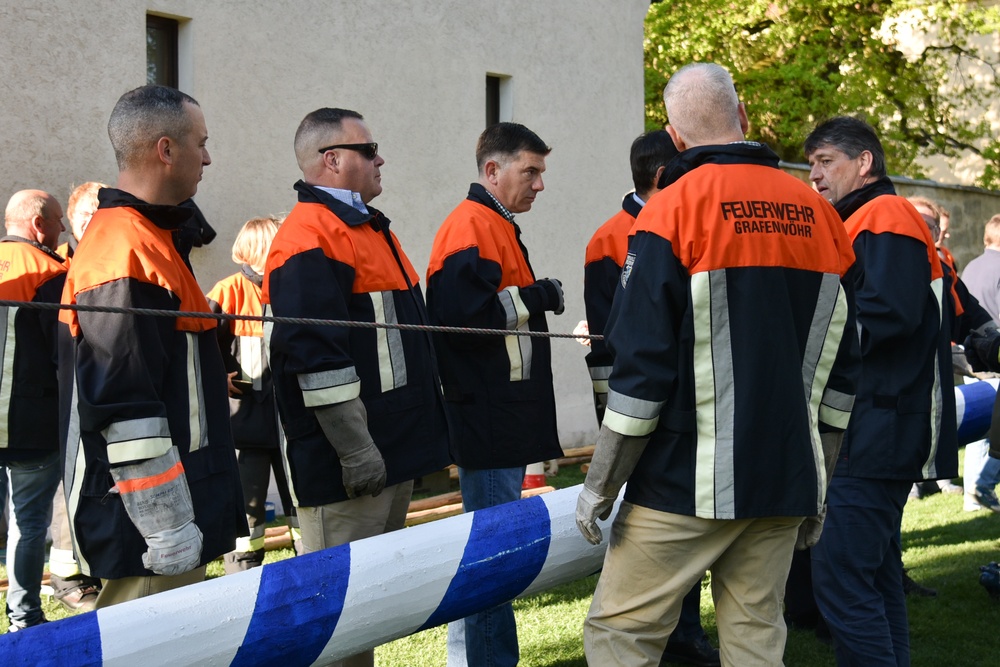 7th ATC and 41st FAB Leadership particapte in Maypole Celebration