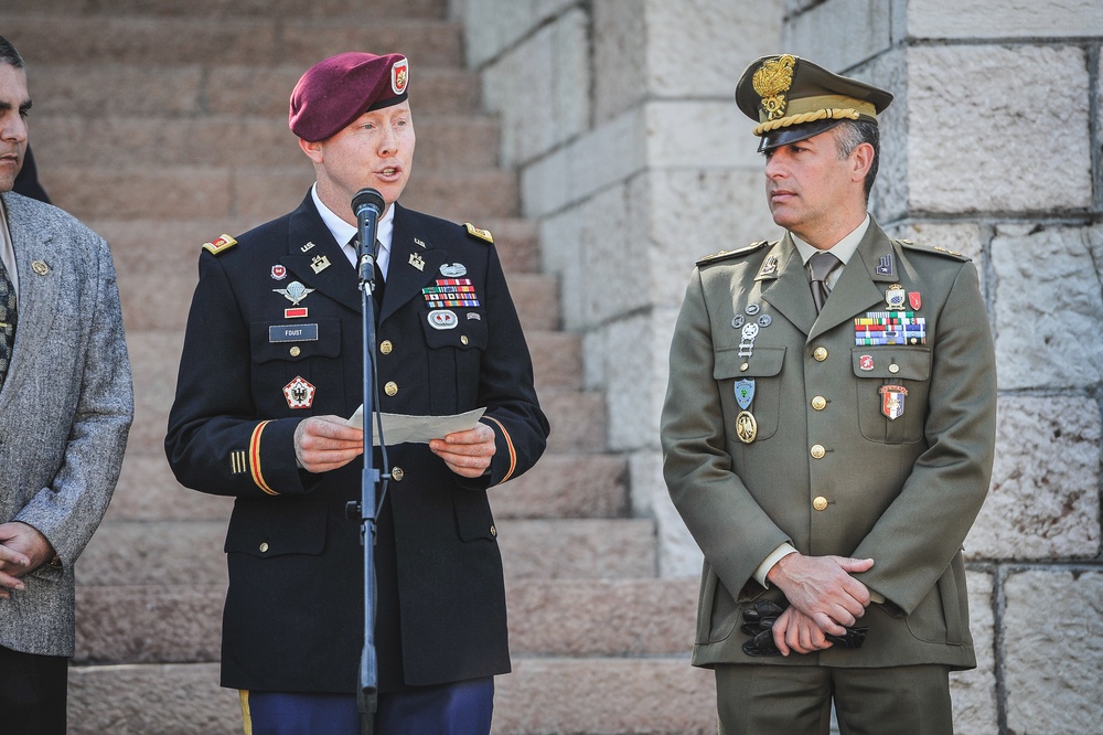 Paratrooper addresses crowd