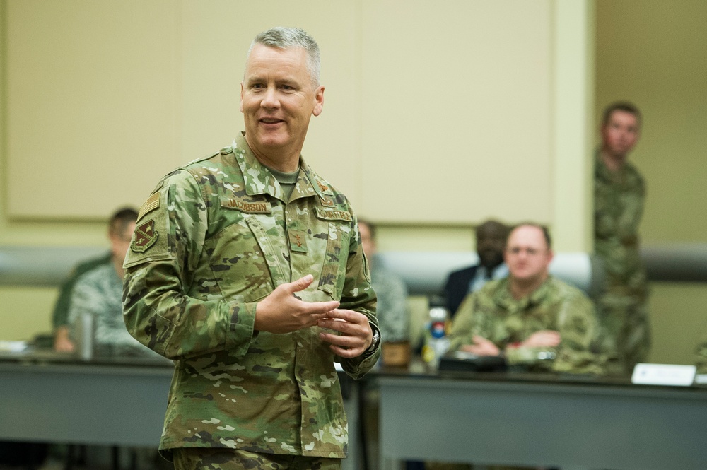 AFDW teaches new squadron commanders