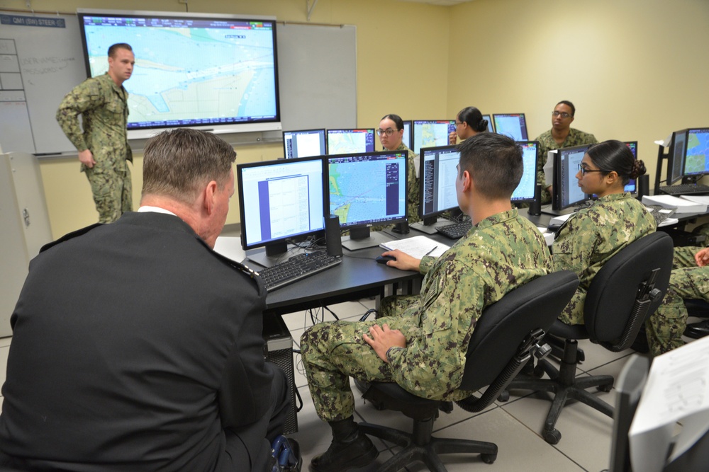 NETC Commander Visits CSCSU Great Lakes