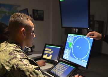 CSCSU Great Lakes Students in SSDS Lab at Operations Specialist "A" School