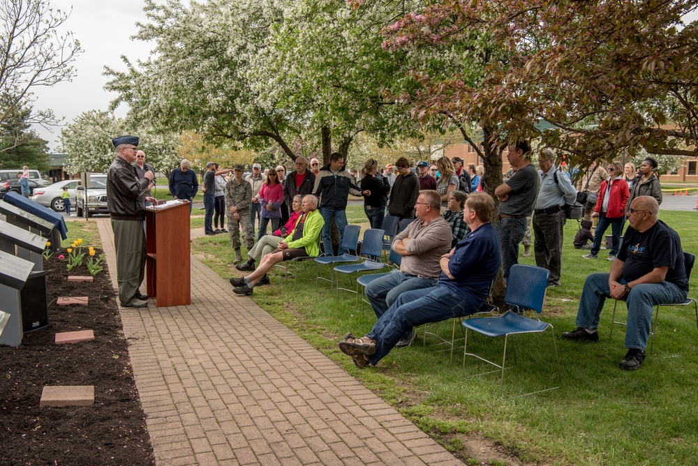 Retired Airmen honored in plaque unveiling ceremony