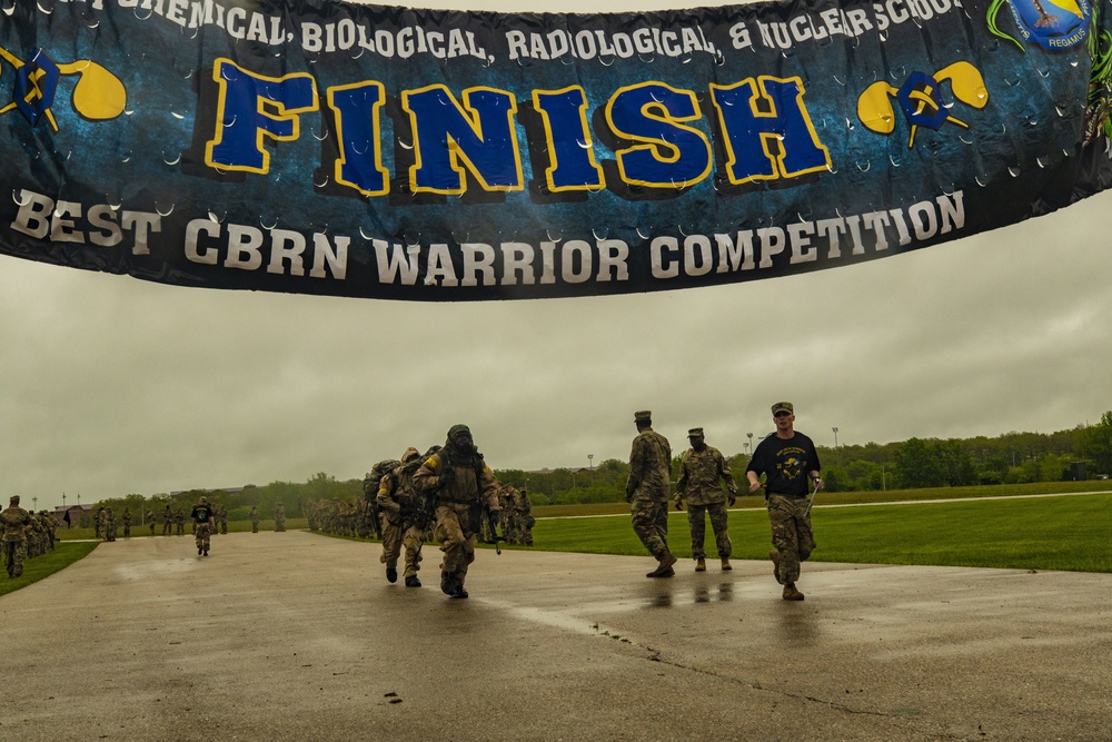 Paratroopers Complete Day 3 of the 2019 Best CBRN Warrior Competition
