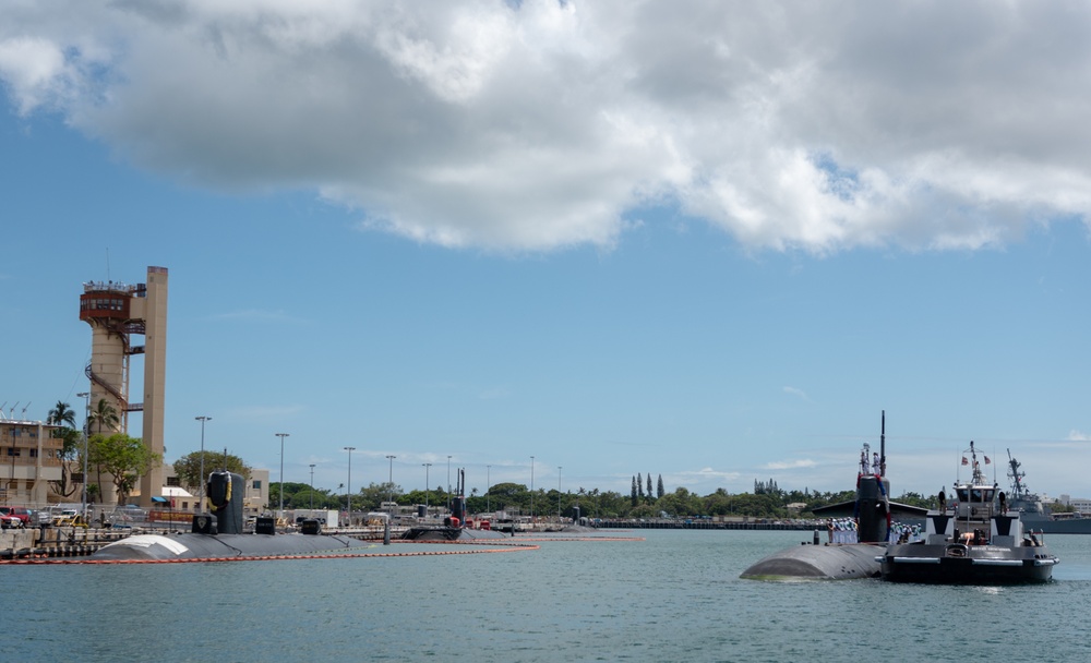 USS Louisville Returns to Pearl Harbor