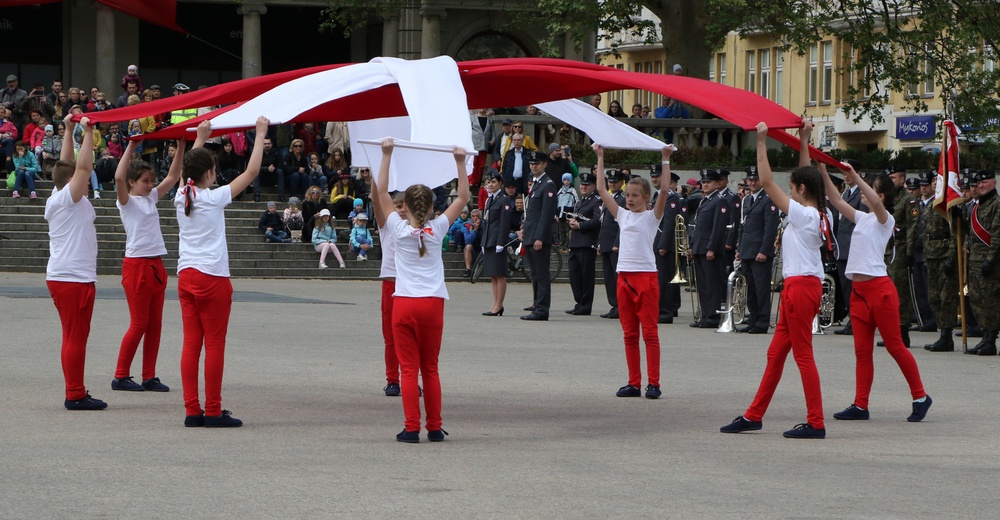 Poznan celebrates Constitution Day at Freedom Square