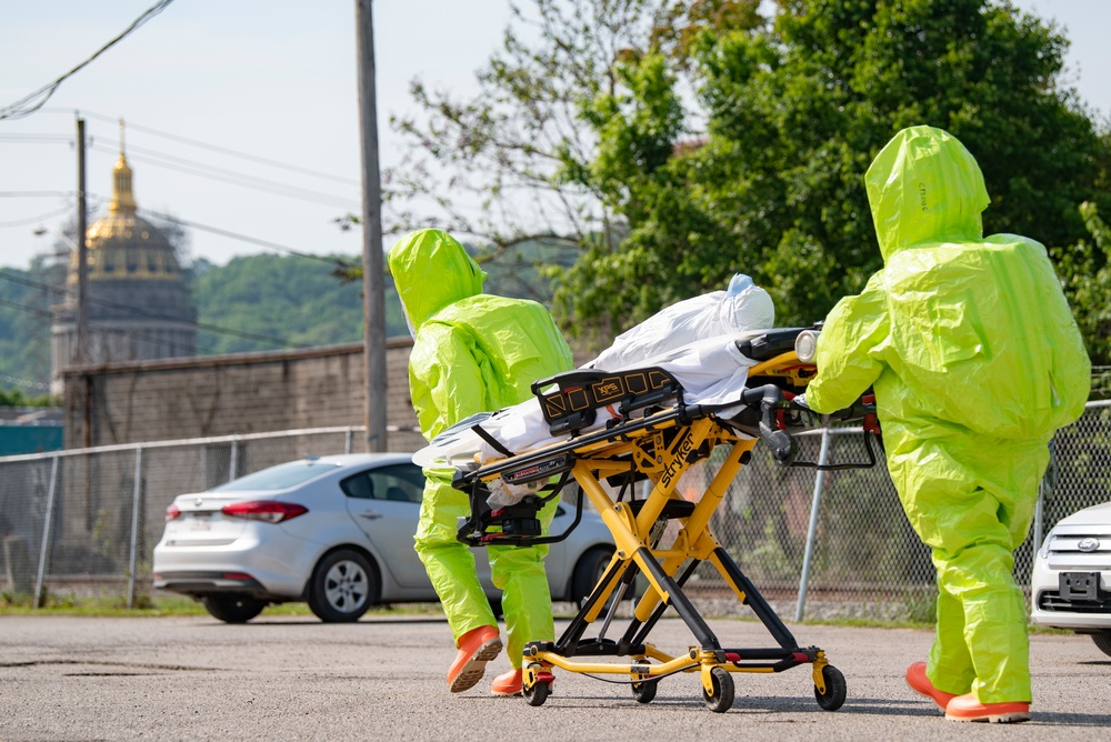 35th Civil Support Team, Charleston Fire Department conduct joint HAZMAT training