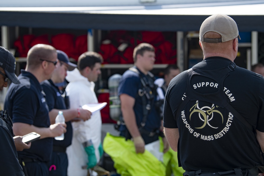 35th Civil Support Team, Charleston Fire Department conduct joint HAZMAT training