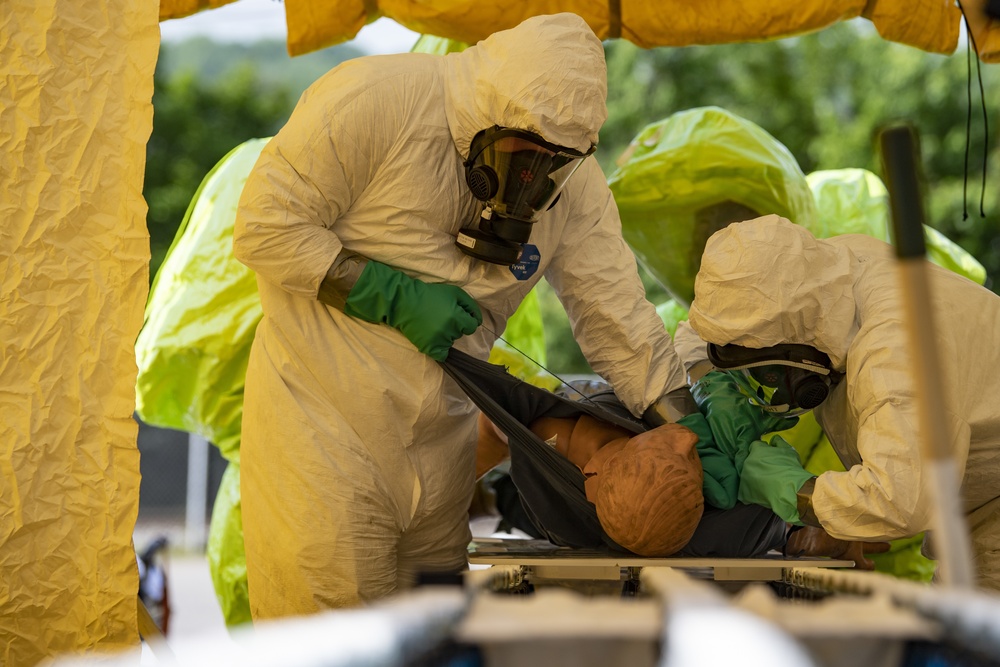 35th Civil Support Team, Charleston Fire Department conduct joint HAZMAT training