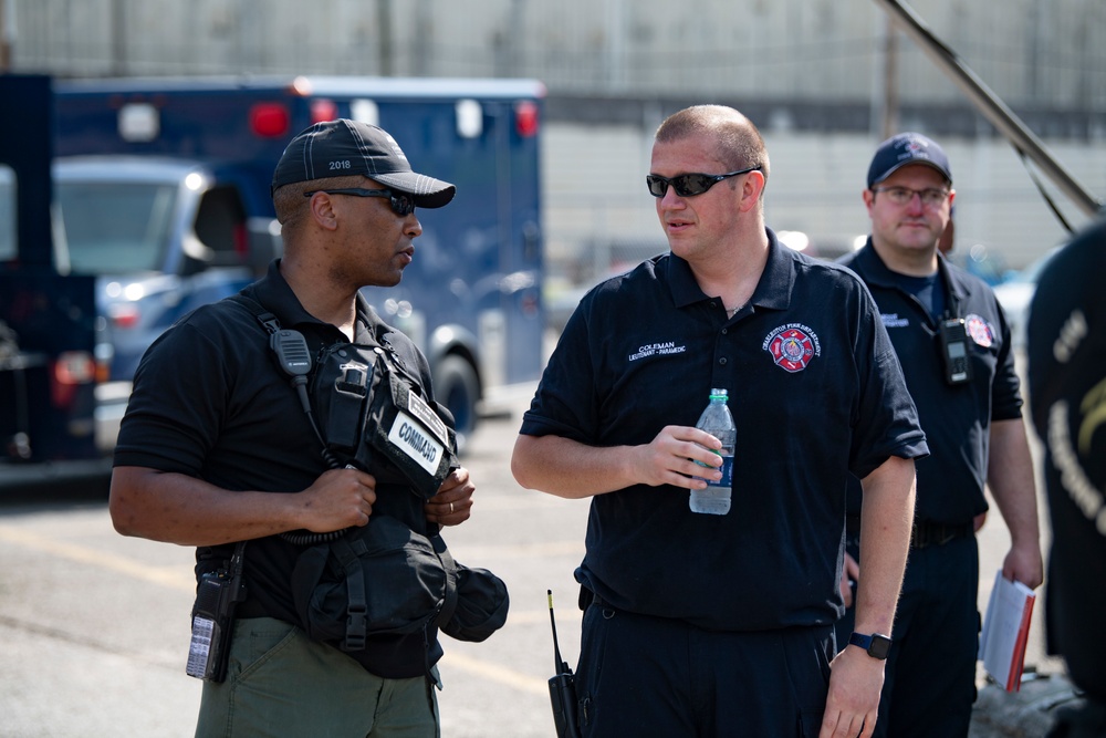 35th Civil Support Team, Charleston Fire Department conduct joint HAZMAT training