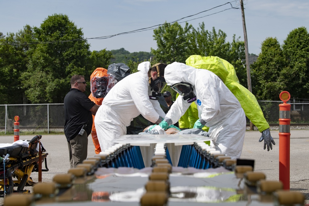 35th Civil Support Team, Charleston Fire Department conduct joint HAZMAT training