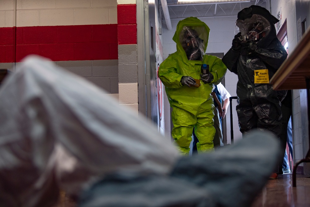 35th Civil Support Team, Charleston Fire Department conduct joint HAZMAT training