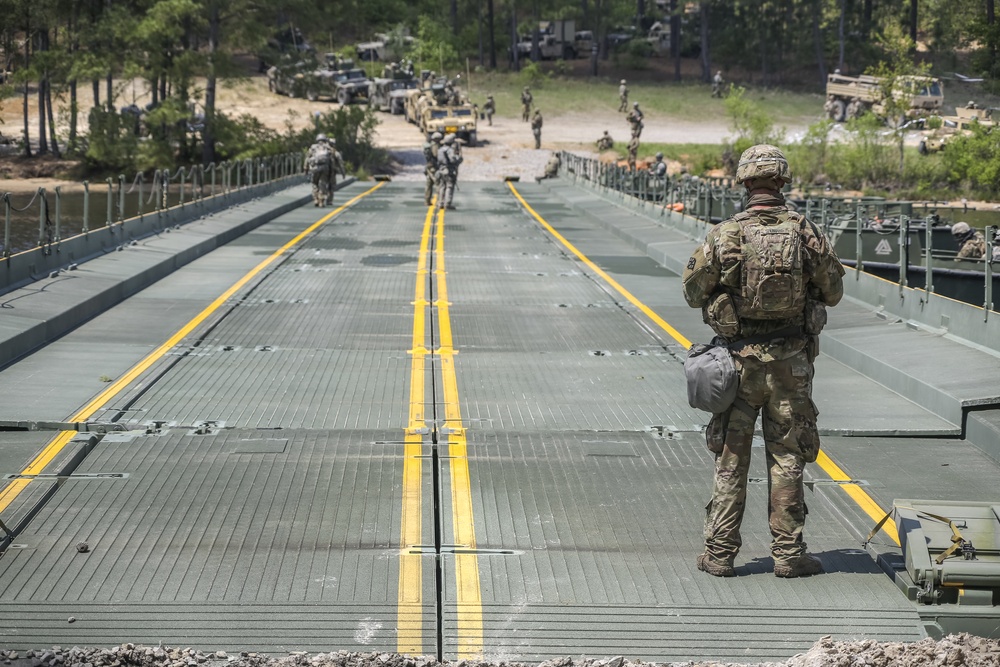 299th Engineer Company(MRBC)and Soldiers from 1st Brigade Combat Team, 82nd Airborne Division complete a wet gap crossing