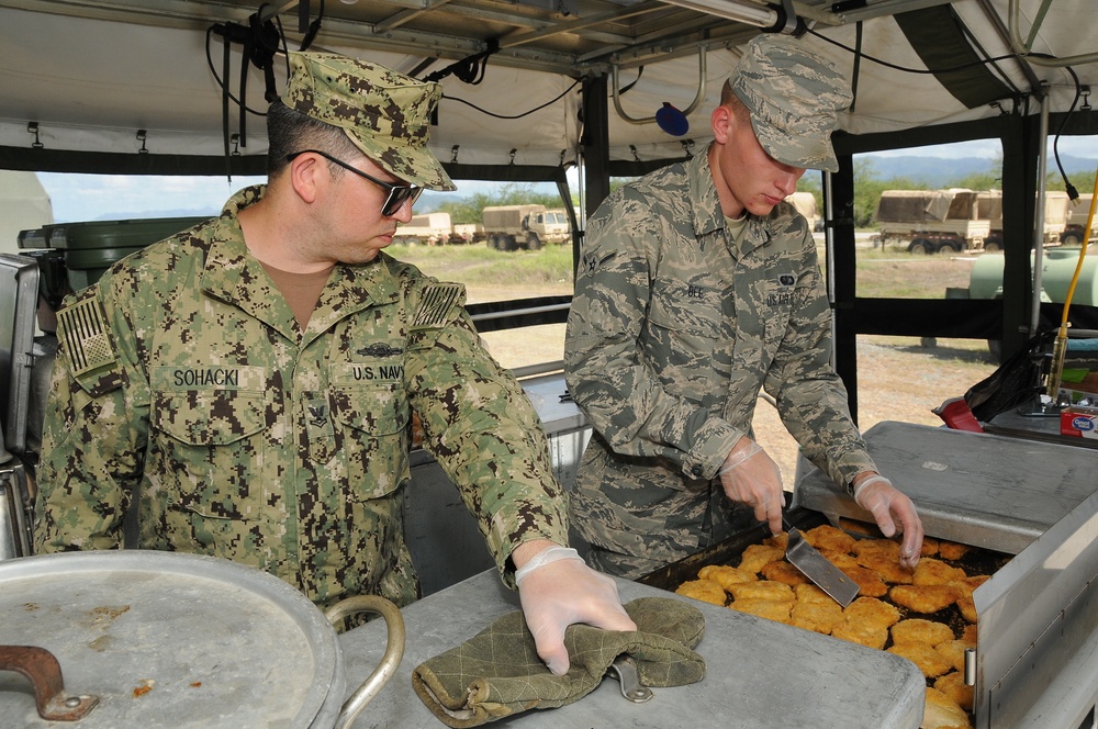 Navy, Air Force cook Army MKT style in Puerto Rico
