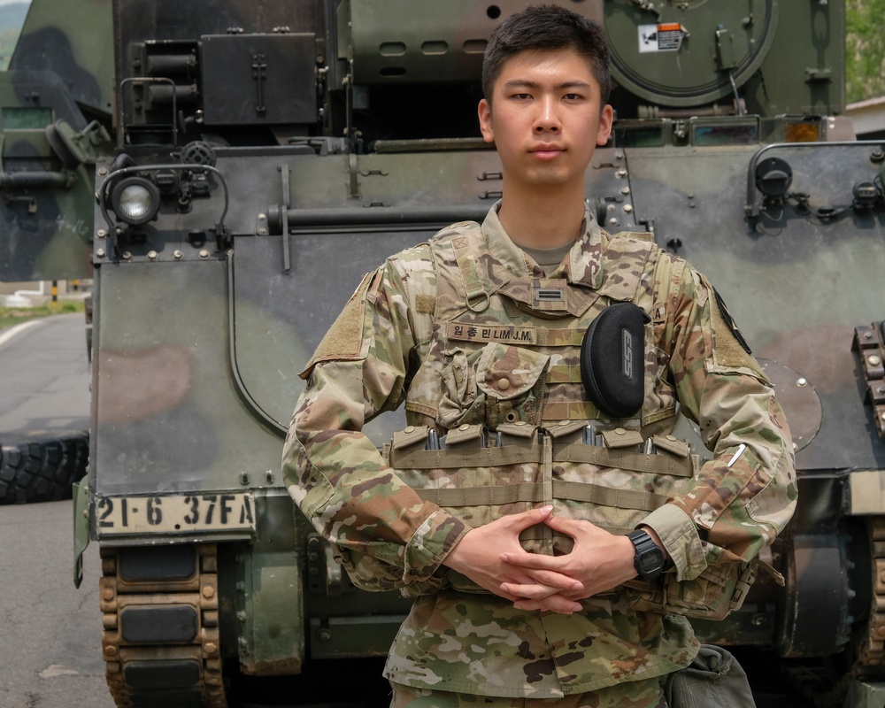 6-37 FAR Soldiers Support Children’s Day Event with MLRS Static Display