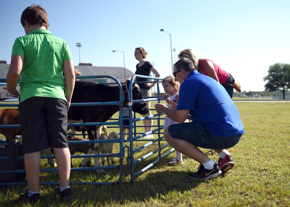 165 AW Family Day 2019