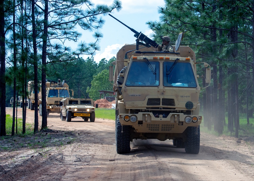 4-118th Soldiers Aim Sights Durning Annual Training