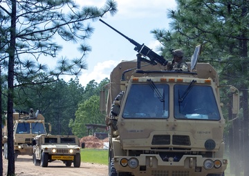 4-118th Soldiers Aim Sights Durning Annual Training