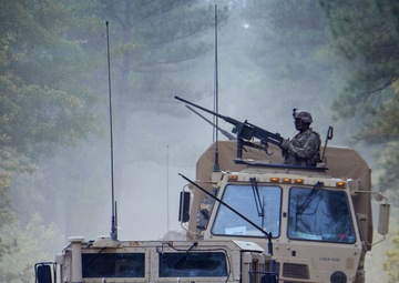 4-118th Soldiers Aim Sights Durning Annual Training