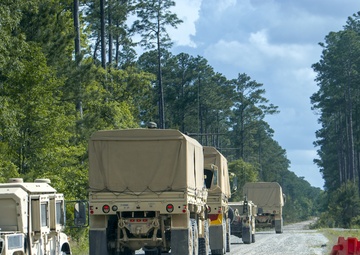 4-118th Soldiers Aim Sights Durning Annual Training