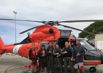 Coast Guard rescues 2 mariners off Diamond Head, Oahu