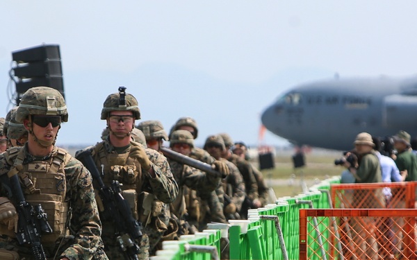 JMSDF, MCAS Iwakuni take Friendship Day 2019 to new altitudes