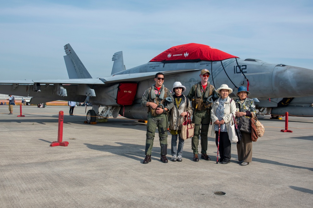 JMSDF, MCAS Iwakuni take Friendship Day 2019 to new altitudes