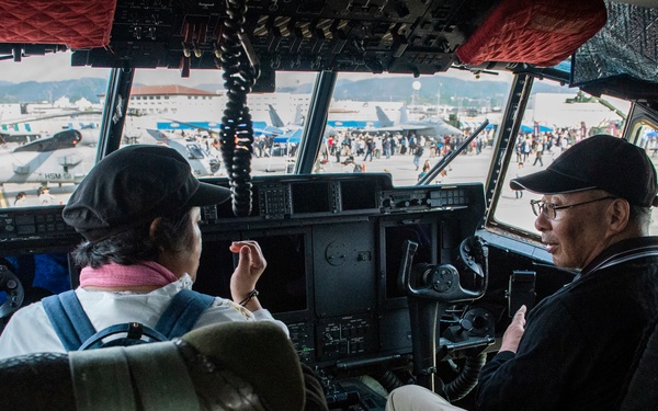 JMSDF, MCAS Iwakuni take Friendship Day 2019 to new altitudes