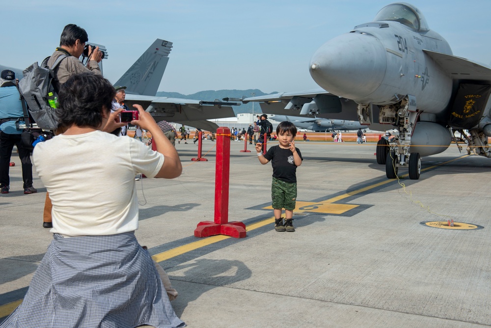 JMSDF, MCAS Iwakuni take Friendship Day 2019 to new altitudes