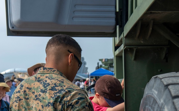 JMSDF, MCAS Iwakuni take Friendship Day 2019 to new altitudes