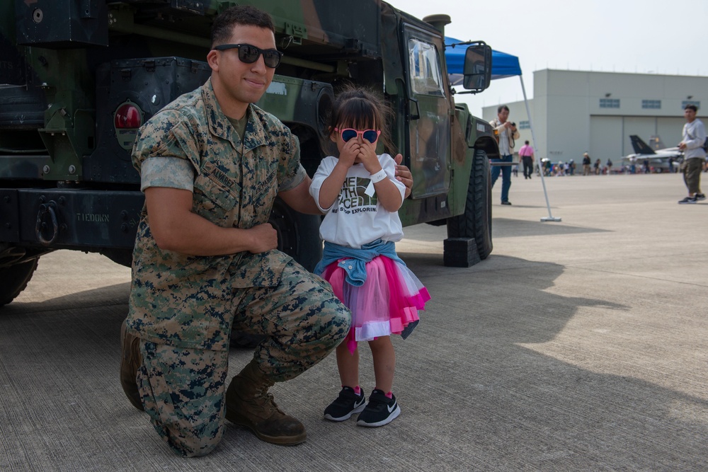 JMSDF, MCAS Iwakuni take Friendship Day 2019 to new altitudes