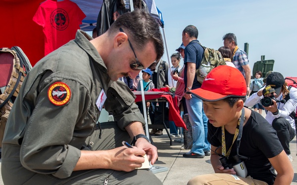 JMSDF, MCAS Iwakuni take Friendship Day 2019 to new altitudes