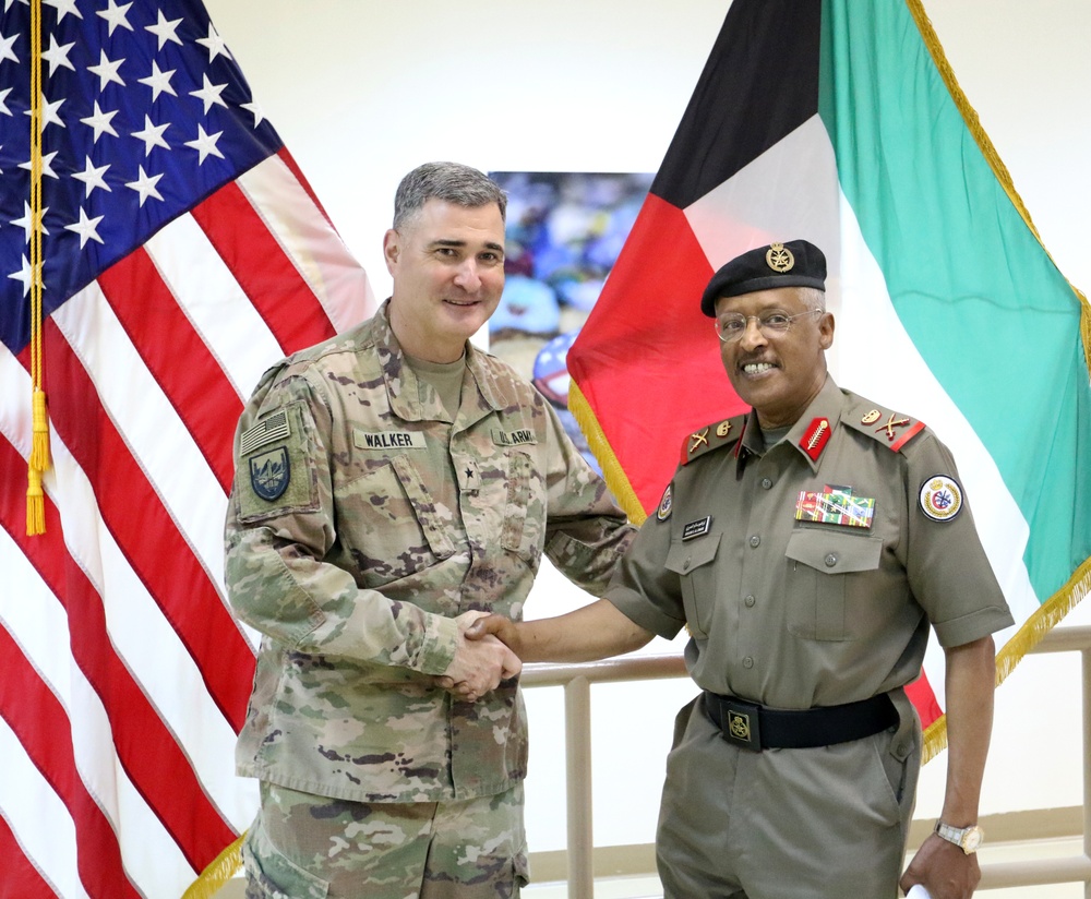 MG Ibrahim visits 452d CSH