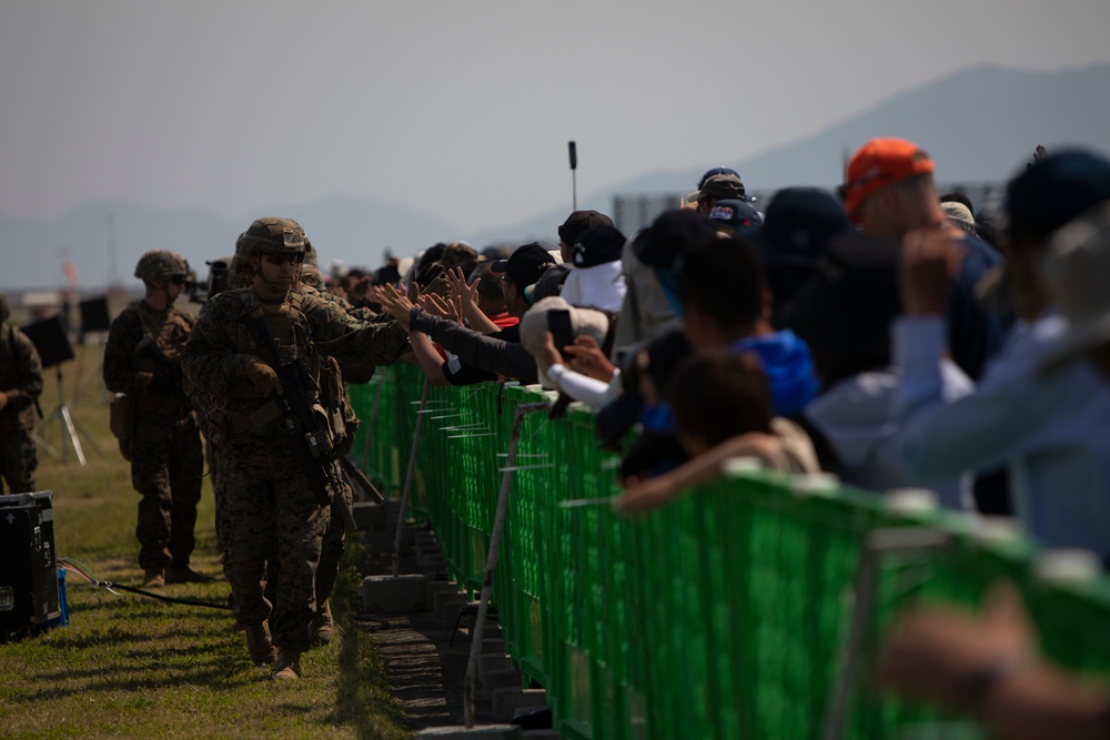 JMSDF, MCAS Iwakuni take Friendship Day 2019 to new altitudes