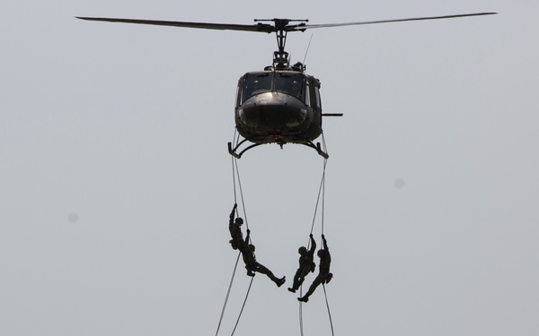 JMSDF, MCAS Iwakuni take Friendship Day 2019 to new altitudes