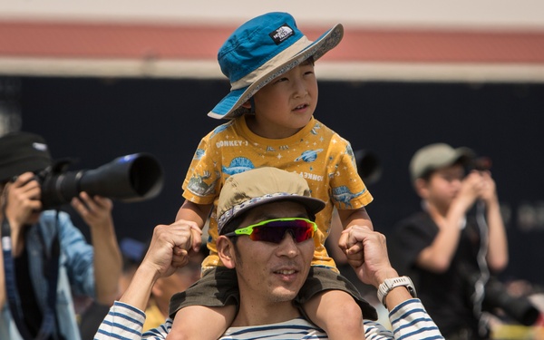 JMSDF, MCAS Iwakuni take Friendship Day 2019 to new altitudes