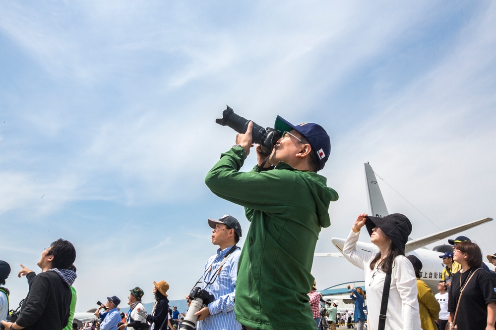 JMSDF, MCAS Iwakuni take Friendship Day 2019 to new altitudes