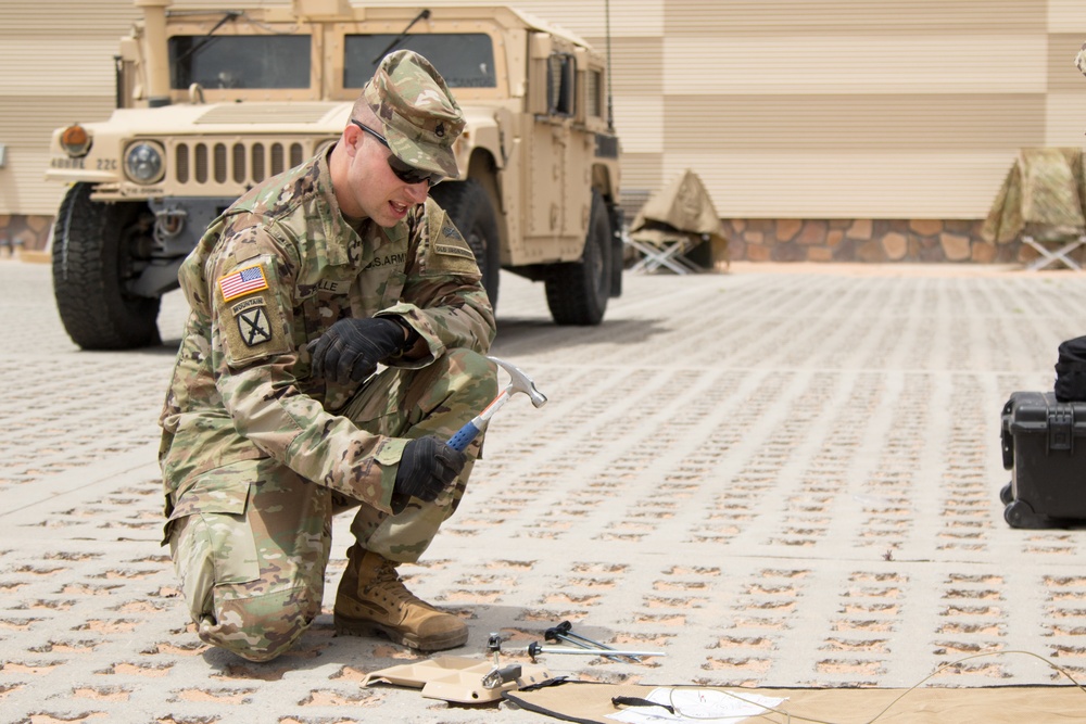 Communications in Motion: Iron Soldiers train on inflatable satellite communications system