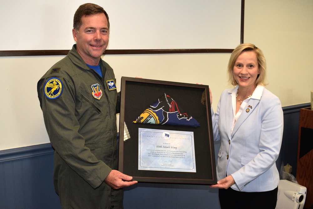 Pa. State Representative, visit Horsham Air Guard Station, congratulates wing on accomplishment