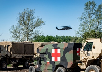 U.S. Army Reserve Soldiers perform air evacuation training at Guardian Response 19