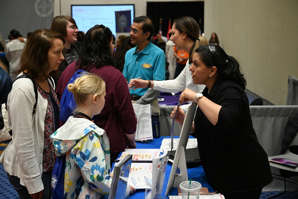 Navy League and Office of Naval Research Sea-Air-Space STEM Expo