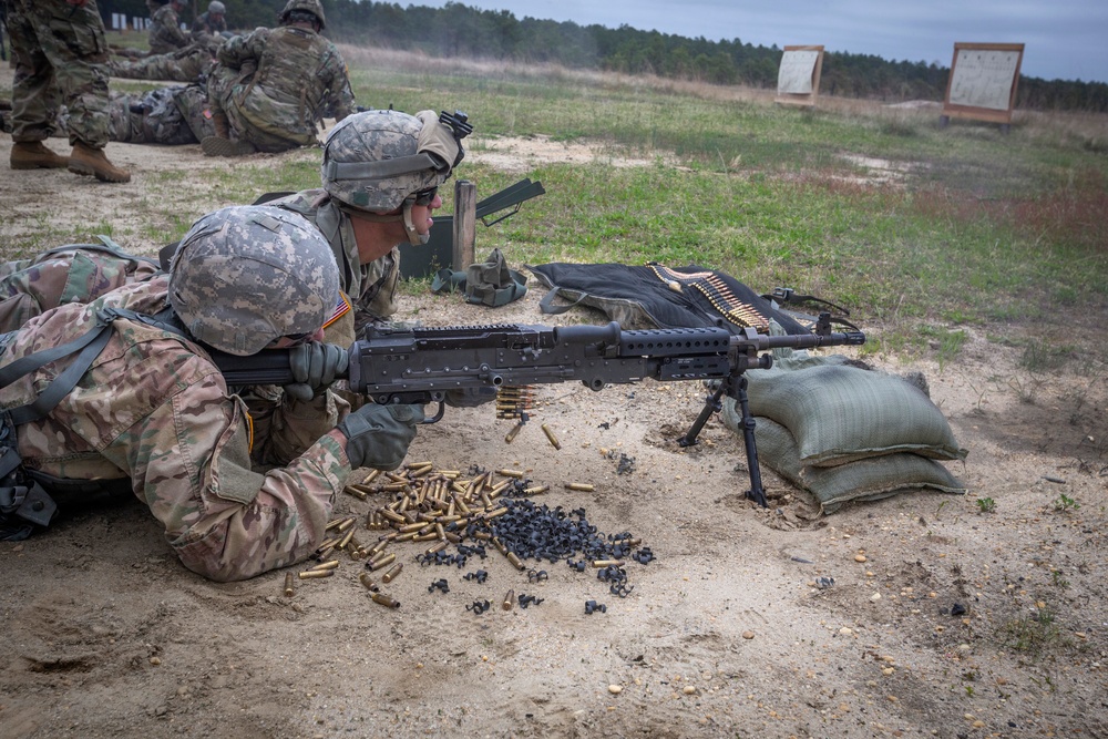 IALC students fire M240B machine guns