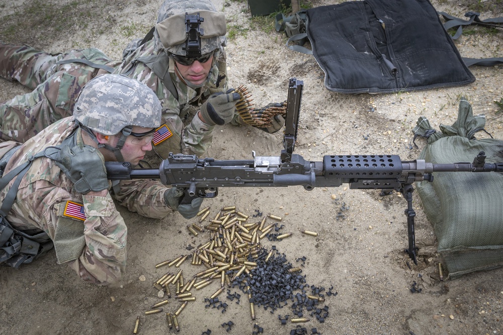 IALC students fire M240B machine guns