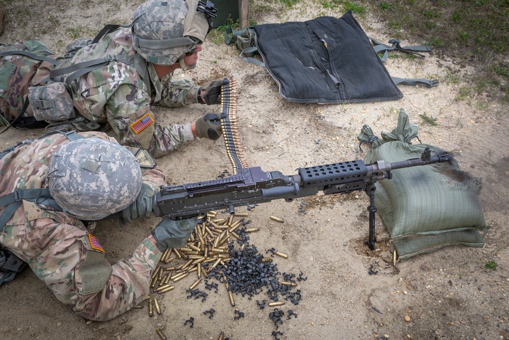 IALC students fire M240B machine guns
