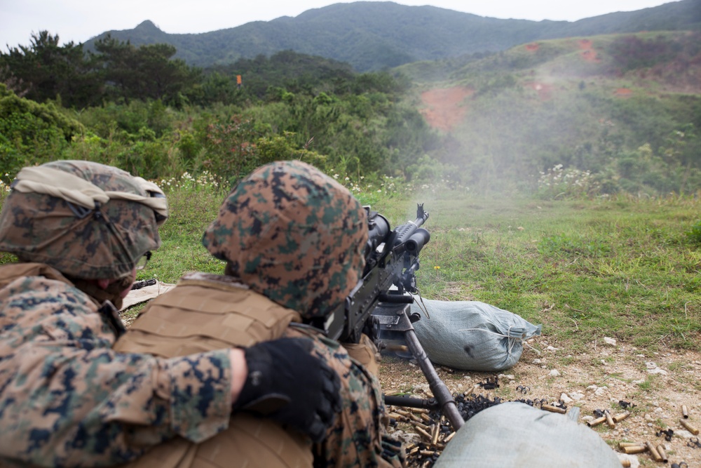 Marines with CLB-31 conduct machine gun range