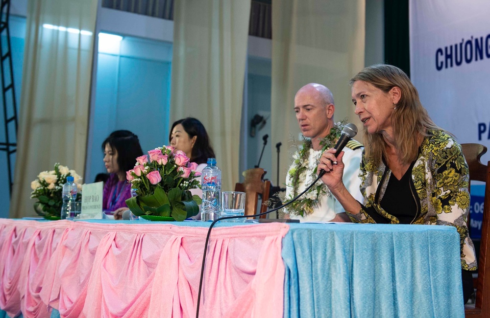Pacific Partnership Conducts An Opening Ceremony in Vietnam